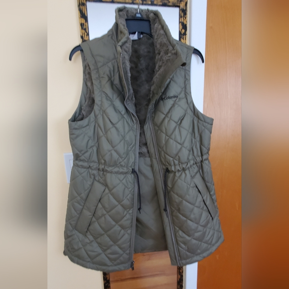 Columbia Women's Quilted Vest - Olive